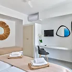 Corina Studios-apartments * Naousa (Paros)