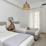 Corina Studios-apartments * Naousa (Paros)