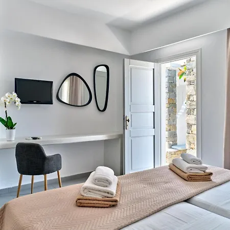 Corina Studios-apartments Apartman Náusza