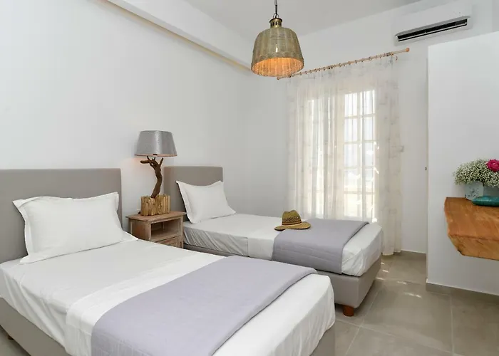 Corina Studios-apartments * Nausa