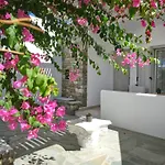 Corina Studios-apartments Náoussa