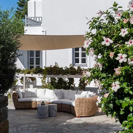 Corina Studios-apartments Nausa