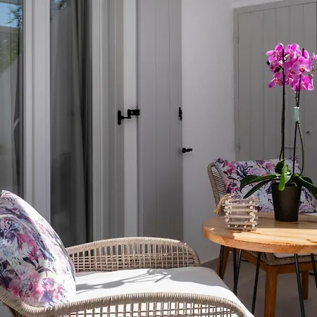 Corina Studios-apartments Apartament Nausa