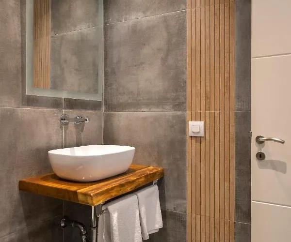 Corina Studios-apartments Naousa