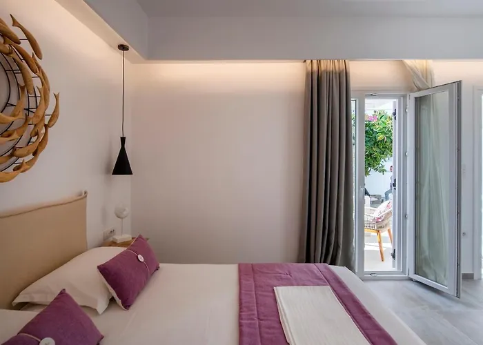 Corina Studios-apartments 纳乌萨